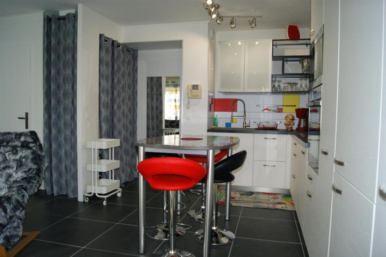 Victoria-T2-41m2-Balcon, wifi, linge, produits, ménage inclus Apartman Reims Kültér fotó
