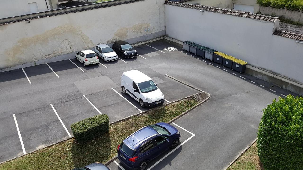 Victoria-T2-41m2-Balcon, wifi, linge, produits, ménage inclus Apartman Reims Kültér fotó