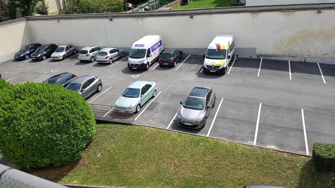 Victoria-T2-41m2-Balcon, wifi, linge, produits, ménage inclus Apartman Reims Kültér fotó