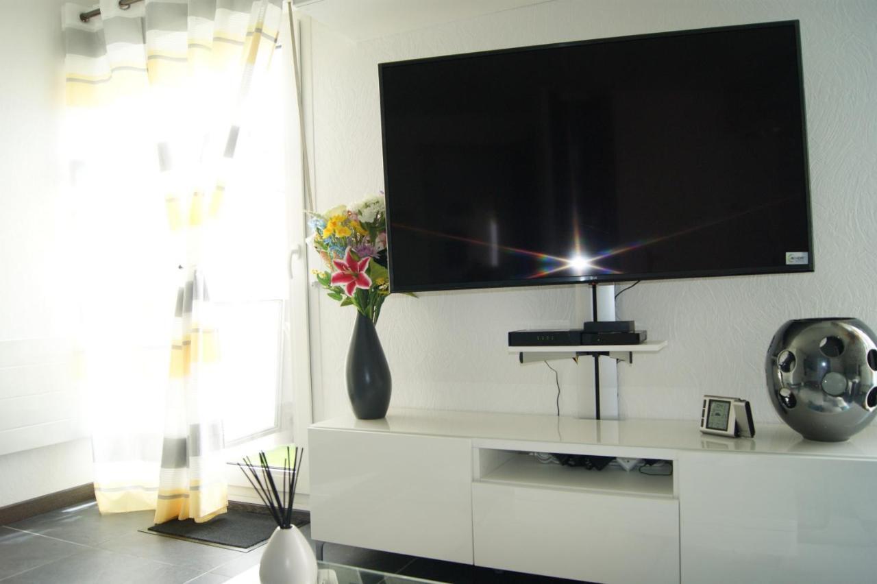 Victoria-T2-41m2-Balcon, wifi, linge, produits, ménage inclus Apartman Reims Kültér fotó